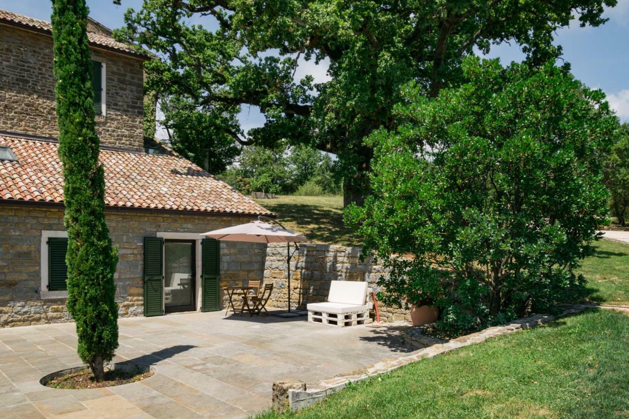 L'Abbraccio Della Quercia Apartamento Momjan Exterior foto